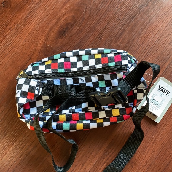 vans checkerboard fanny pack